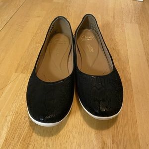 Clark’s cushion soft shoes sz. 6.5